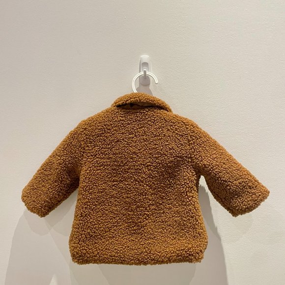 EUC | UNISEX BUTTON-FRONT SHERPA COAT FOR BABY - Picture 2 of 2